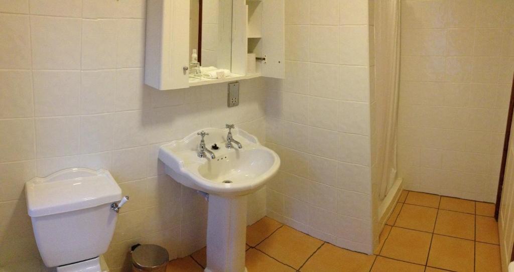 Virginia'S Guesthouse Kenmare Oda fotoğraf